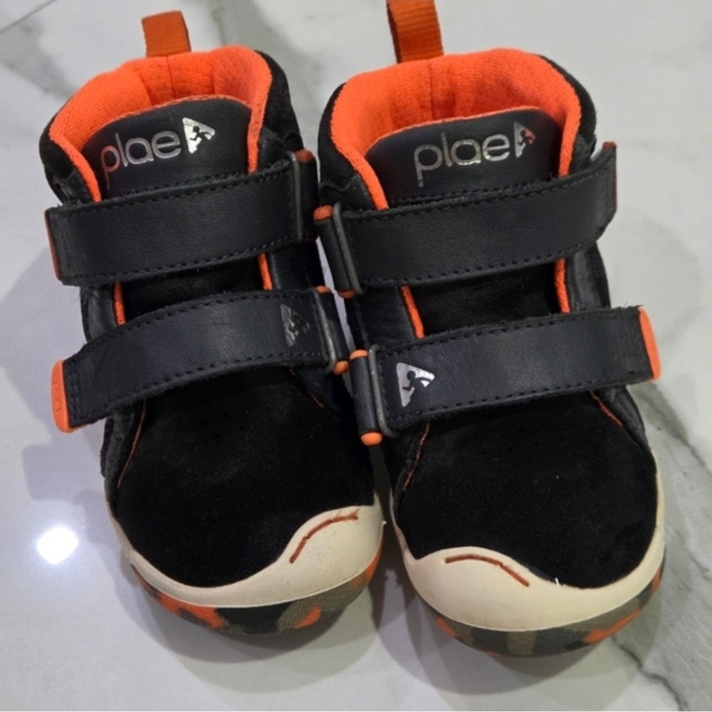 Plae Kids Shoes - Black and Orange, Sz 8